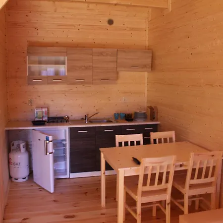 Czerwone Buki אכסניה